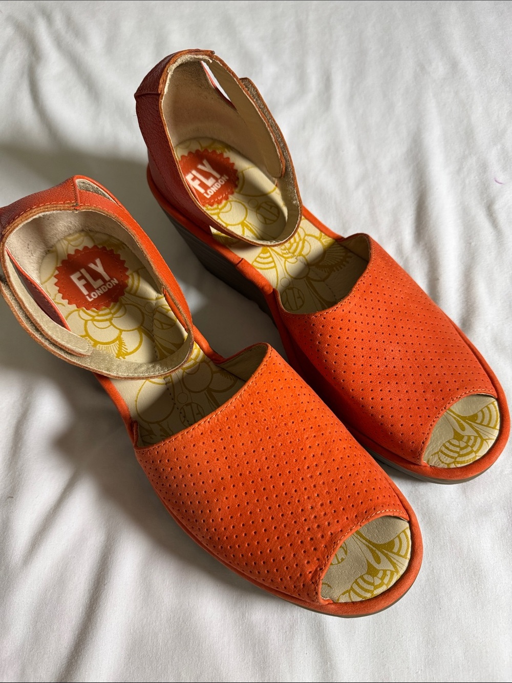 Fly London Leather Bright Orange Peep-Toe Wedge Sandals Snap-on Closure Sz 41